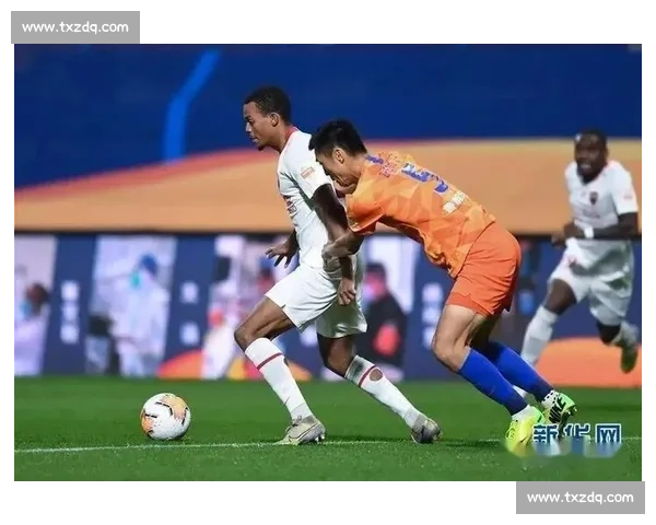 强强对话上海海港迎战山东鲁能焦点之战牵动争冠格局走向前瞻解析